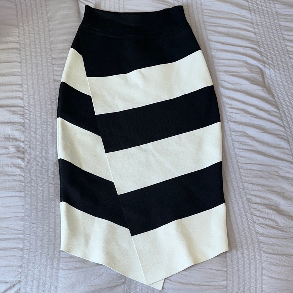 Black and white striped pencil skirt